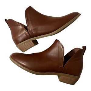 Universal Thread Brown Chelsea Ankle Boots